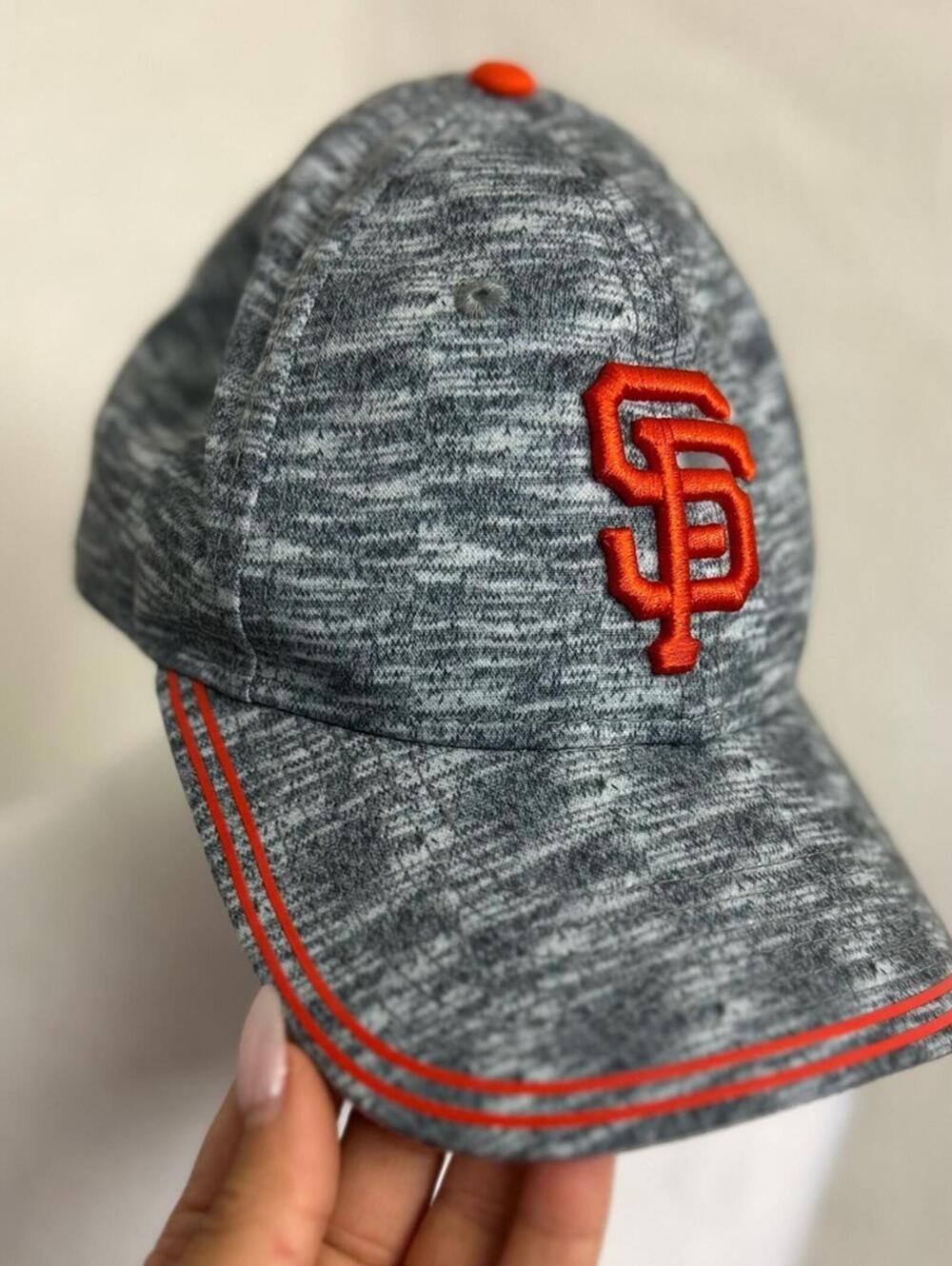 New Era SF Giants Hat Women’s Grey White Black MLB Baseball Cap - Picture 2 of 9